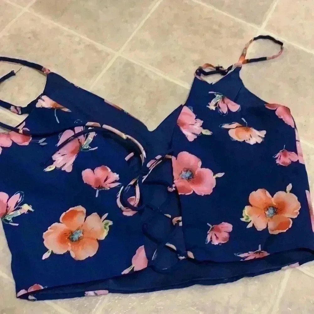 Lulus - Picture 2 of 3